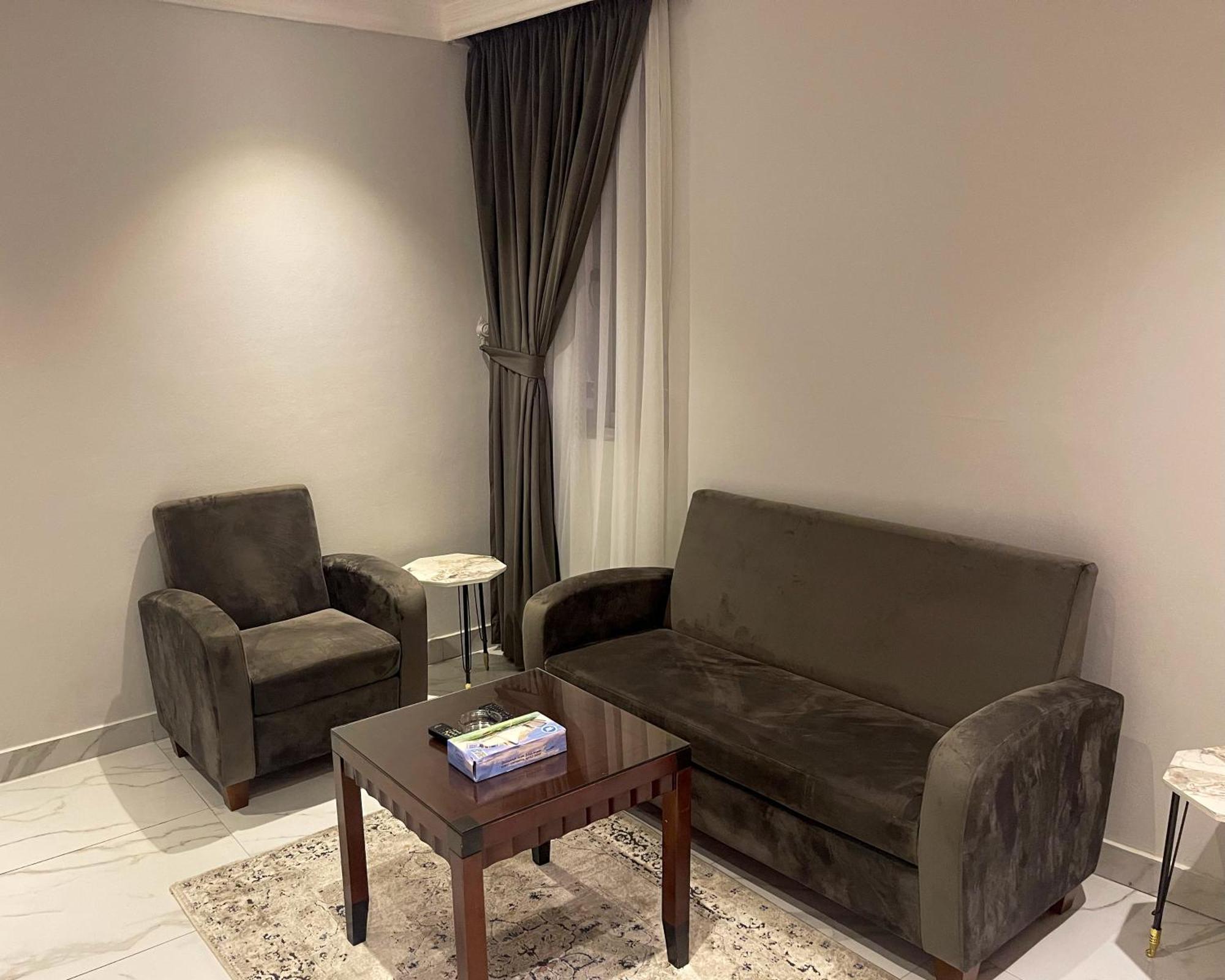 Continental Suite farwaniya Kuveyt Dış mekan fotoğraf