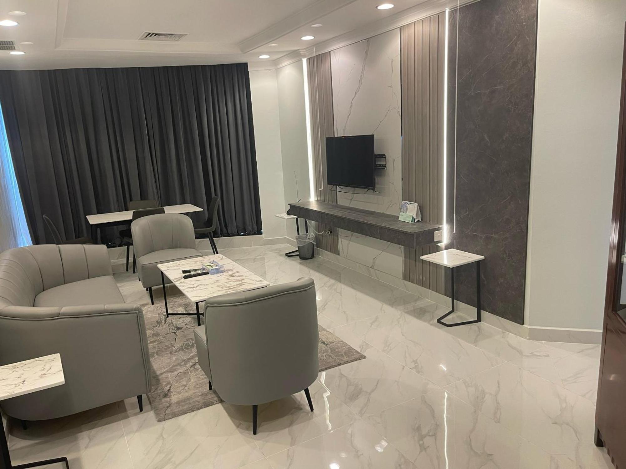 Continental Suite farwaniya Kuveyt Dış mekan fotoğraf