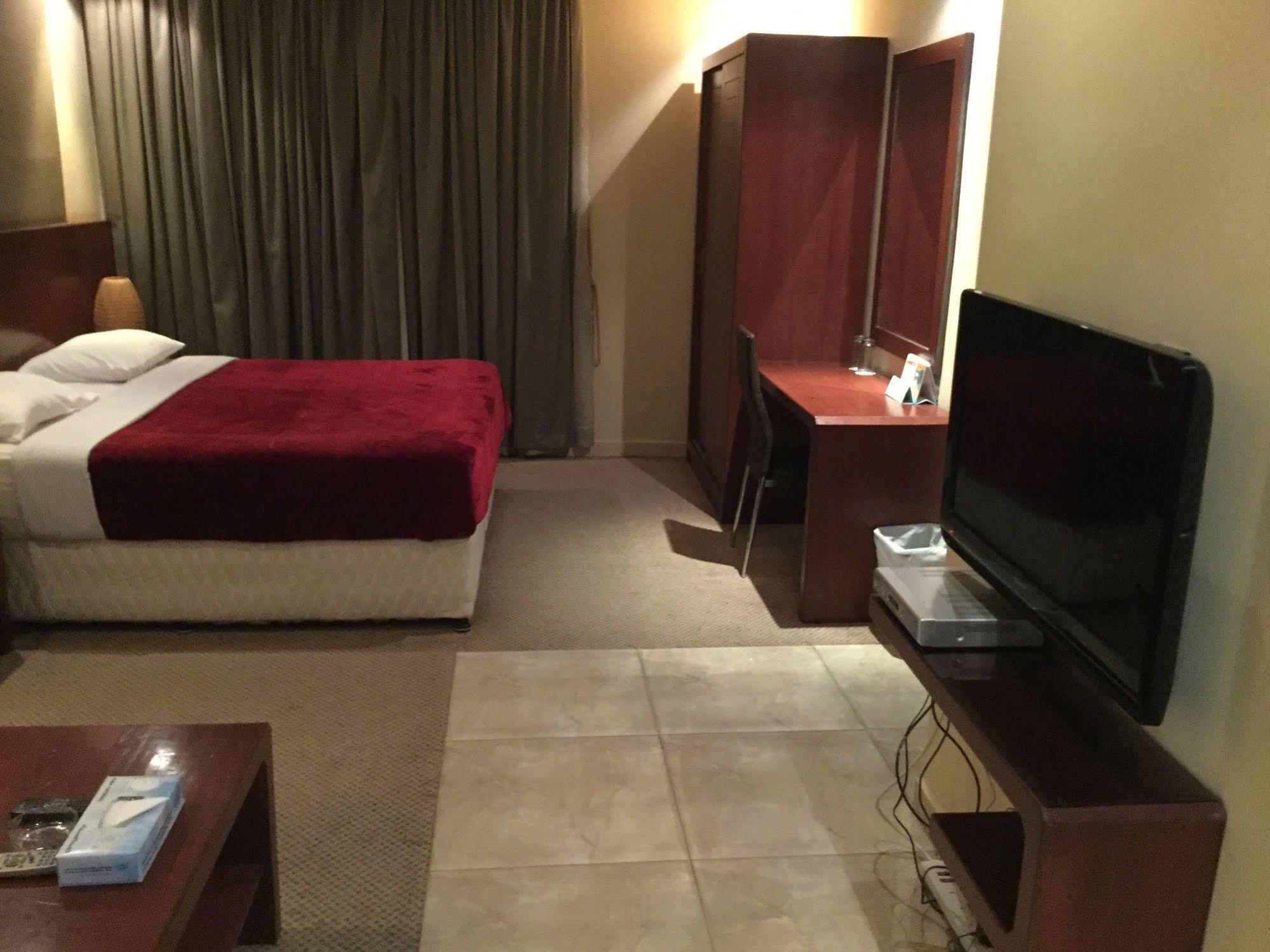 Continental Suite farwaniya Kuveyt Dış mekan fotoğraf